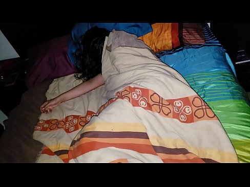 ❤️ Pinupunasan ng stepson ang kanyang batang madrasta habang natutulog ito. ❌ Porn video sa amin ❌️❤